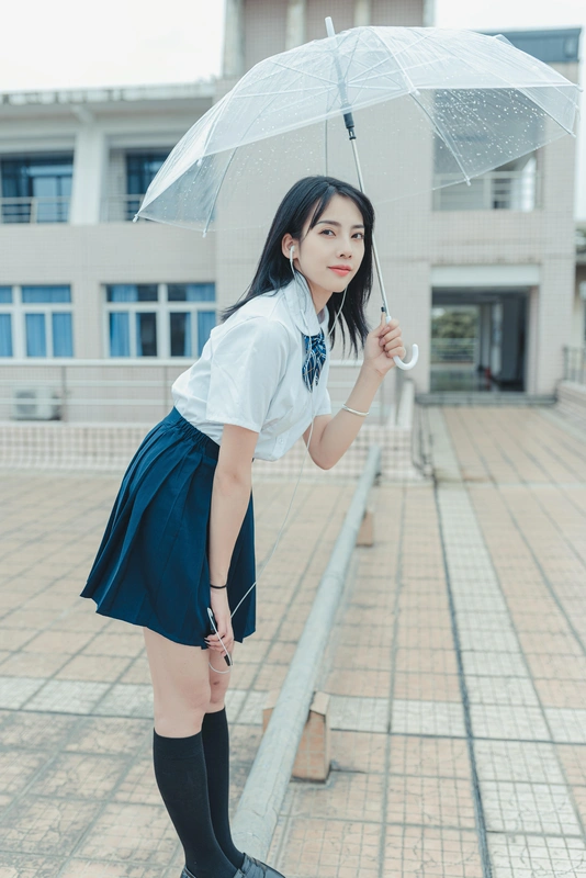 JK少女写真学校的楼顶我在这等钟声响等你下课一起走好吗？ - 拿相机的执义